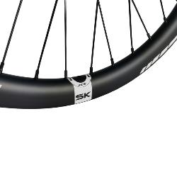 Roue Avant ICE SK X 20 x 1-3/8 Carbone + Moyeu ICE TANK Ø 20mm